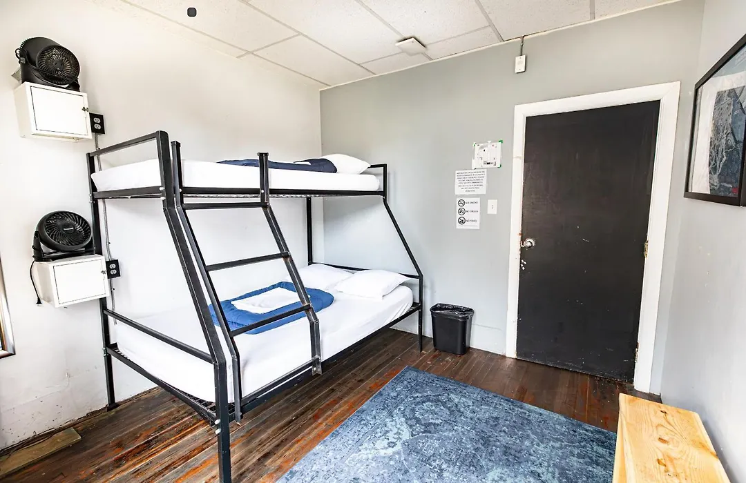 The Cambie Hostel Gastown-1